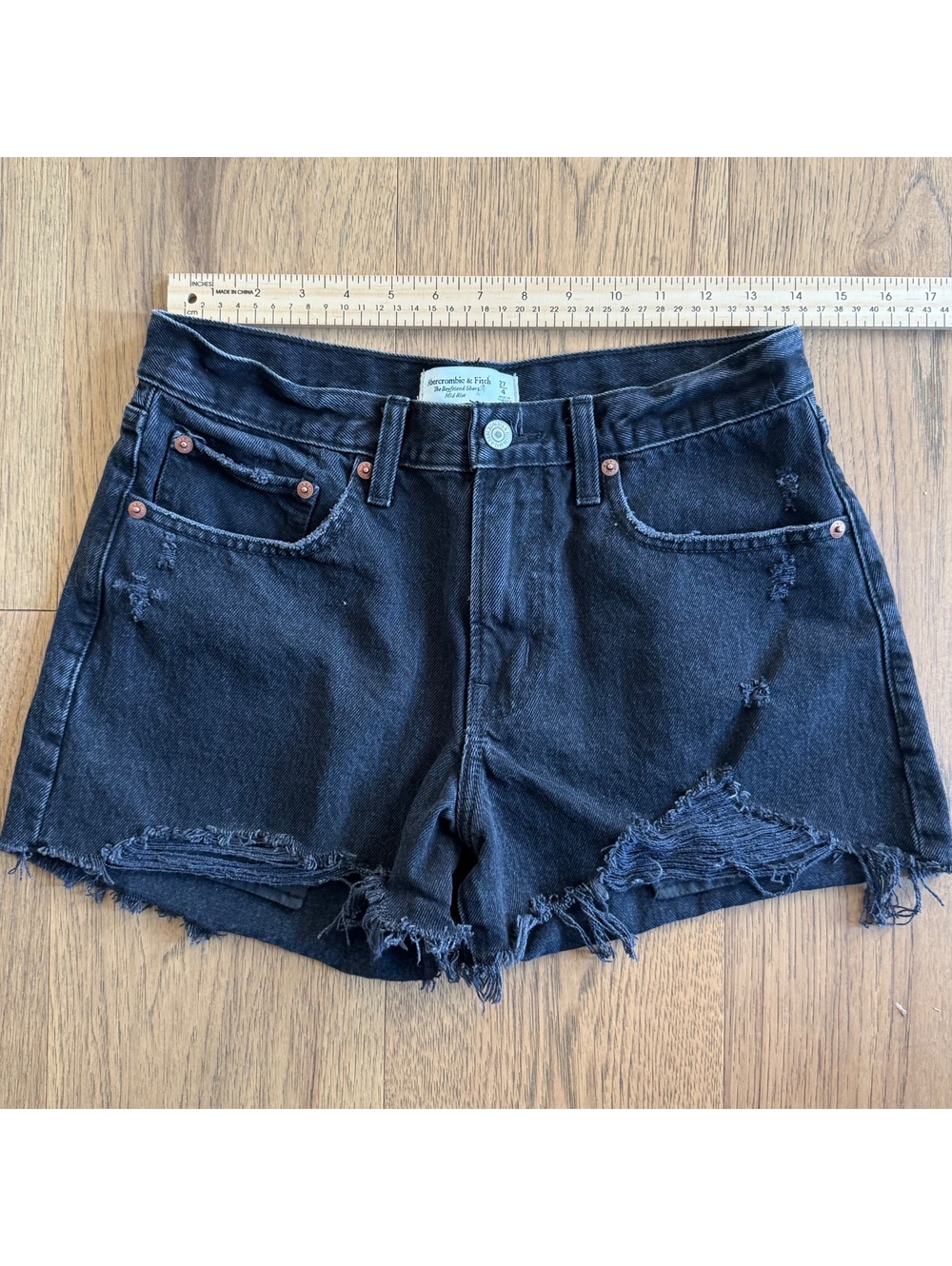Abercrombie & Fitch The Boyfriend Shorts Mid Rise Size 27